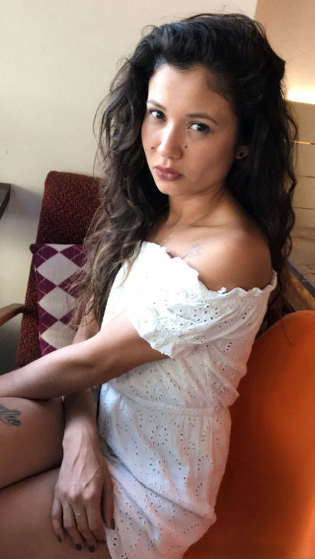Apolonia and her sisters get an orgy this Christmas