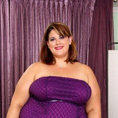 Jeffs Models - The Larger The Better Compilation
